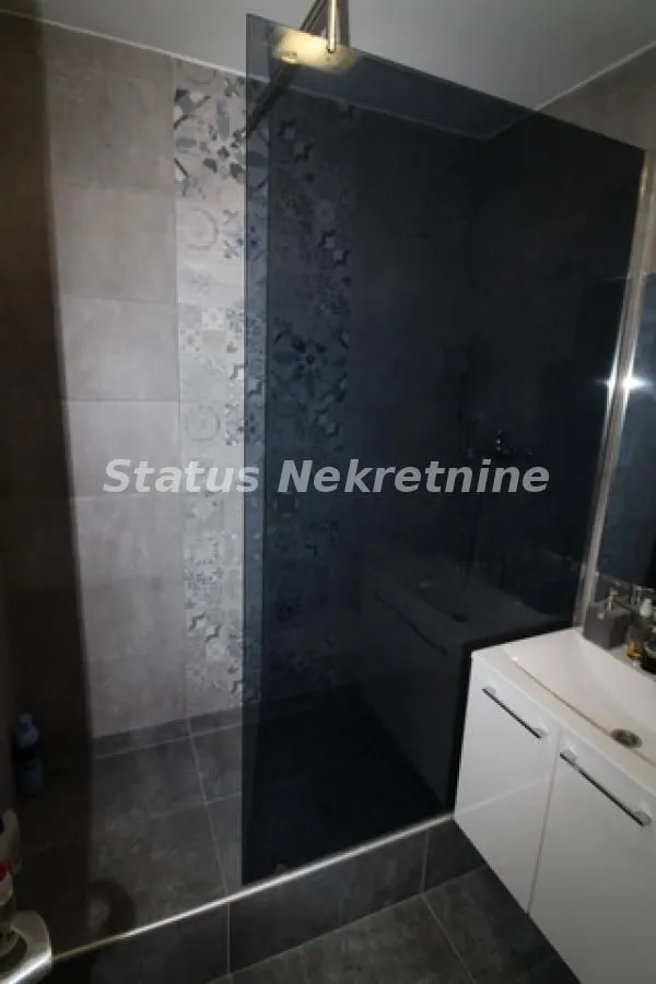 Izdavanje, dvosoban stan, 52m², Liman 3, Novi Sad Sve Podlokacije