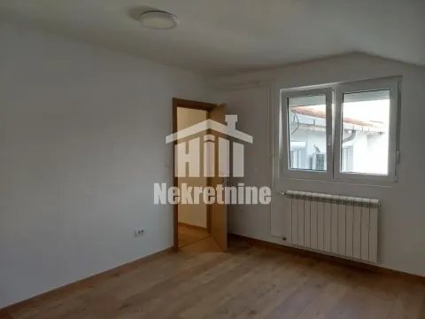 Izdavanje, trosoban stan, 100m², Petlovo Brdo, Beograd - image 3