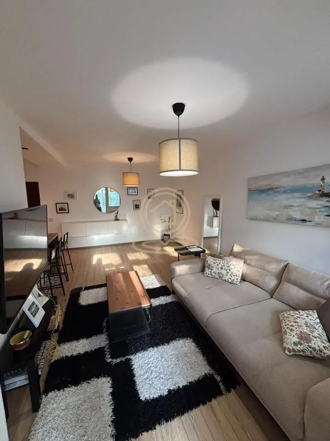 Izdavanje, trosoban stan, 60m², Mirijevo Sve Podlokacije, Beograd