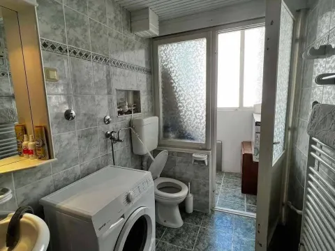 Izdavanje, dvosoban stan, 70m², Centar, Tivat - image 9