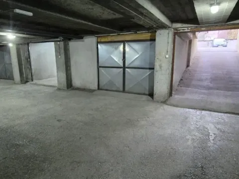 Rent, parking/garage, 17m², Podbara, Novi Sad Sve Podlokacije - image 2