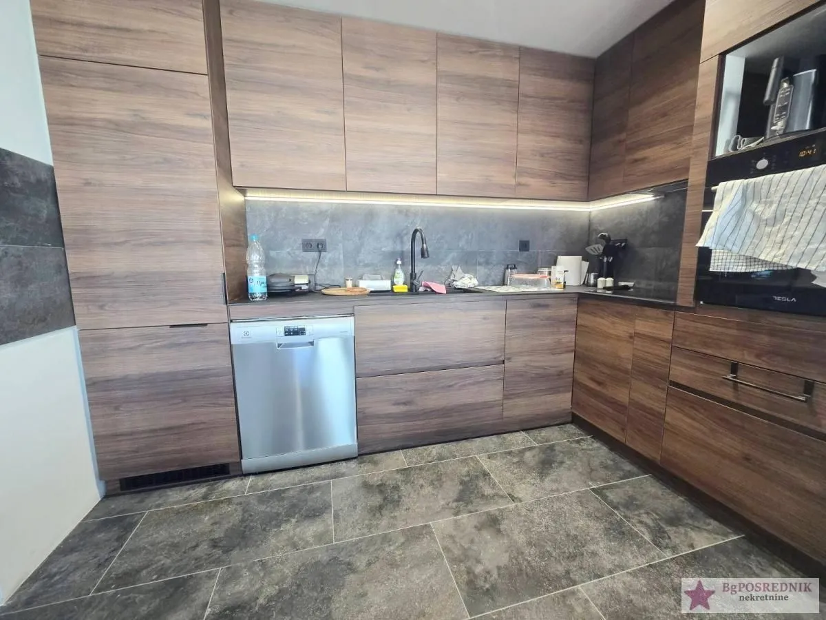 Prodaja, trosoban stan, 99m², Novi Beograd Sve Podlokacije, Beograd