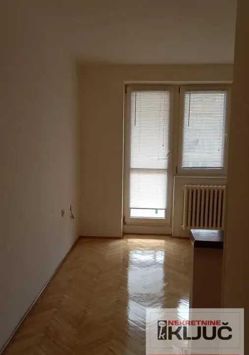 Izdavanje, garsonjera, 25m², Grbavica, Novi Sad Sve Podlokacije