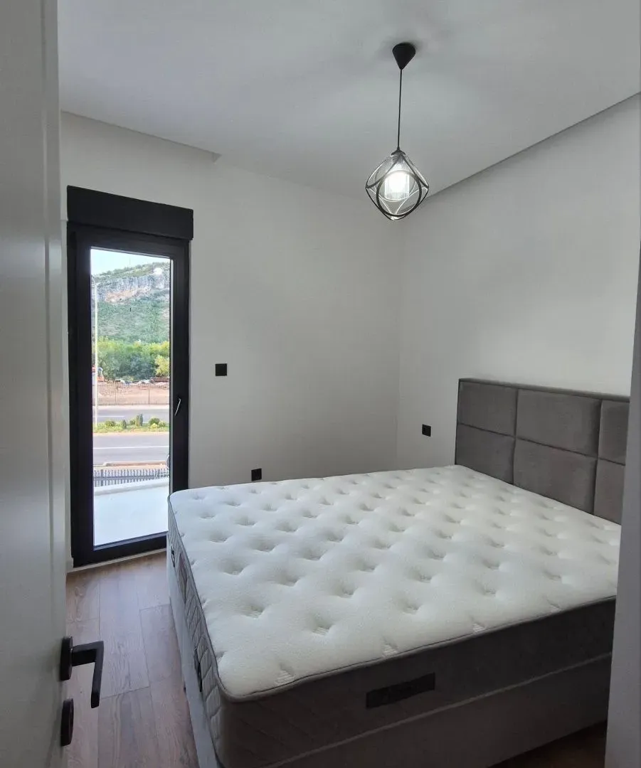 Izdavanje, jednosoban stan, 40m², Gornja Gorica, Podgorica