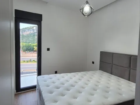 Izdavanje, jednosoban stan, 40m², Gornja Gorica, Podgorica - image 3