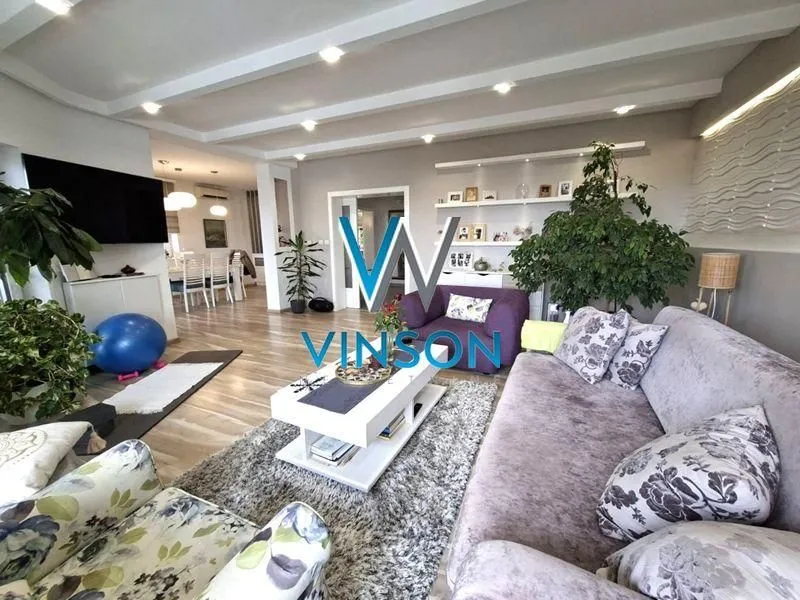 Prodaja, kuća, 270m², Petrovaradin, Novi Sad