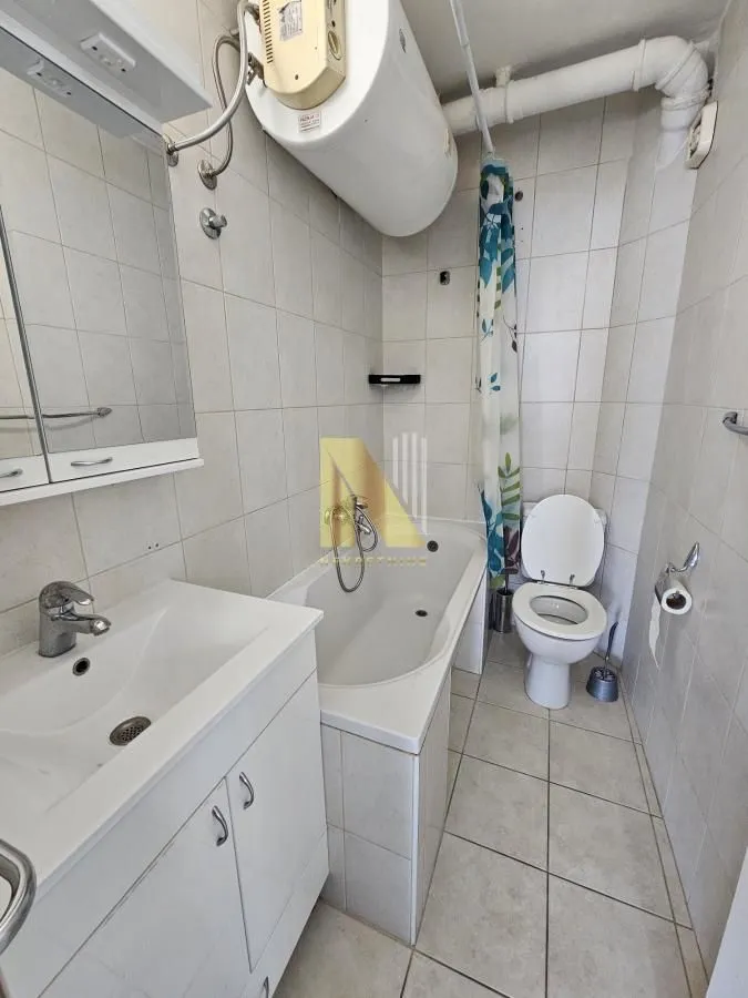 Prodaja, dvosoban stan, 57m², Bulevar Oslobodjenja, Novi Sad Sve Podlokacije