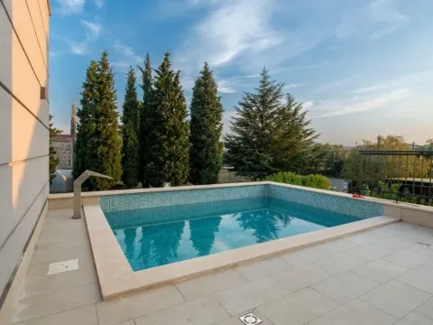 Rent, house, 180m², Gornja Gorica, Podgorica - image 28