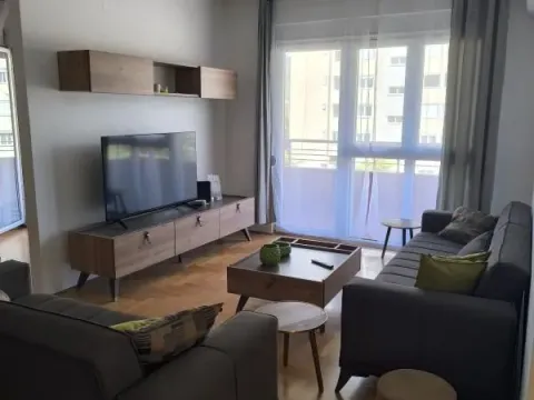 Izdavanje, dvosoban stan, 84m², Bar, Crna Gora - image 1