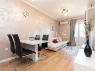 Izdavanje, jednosoban stan, 40m2, Central Point, Podgorica