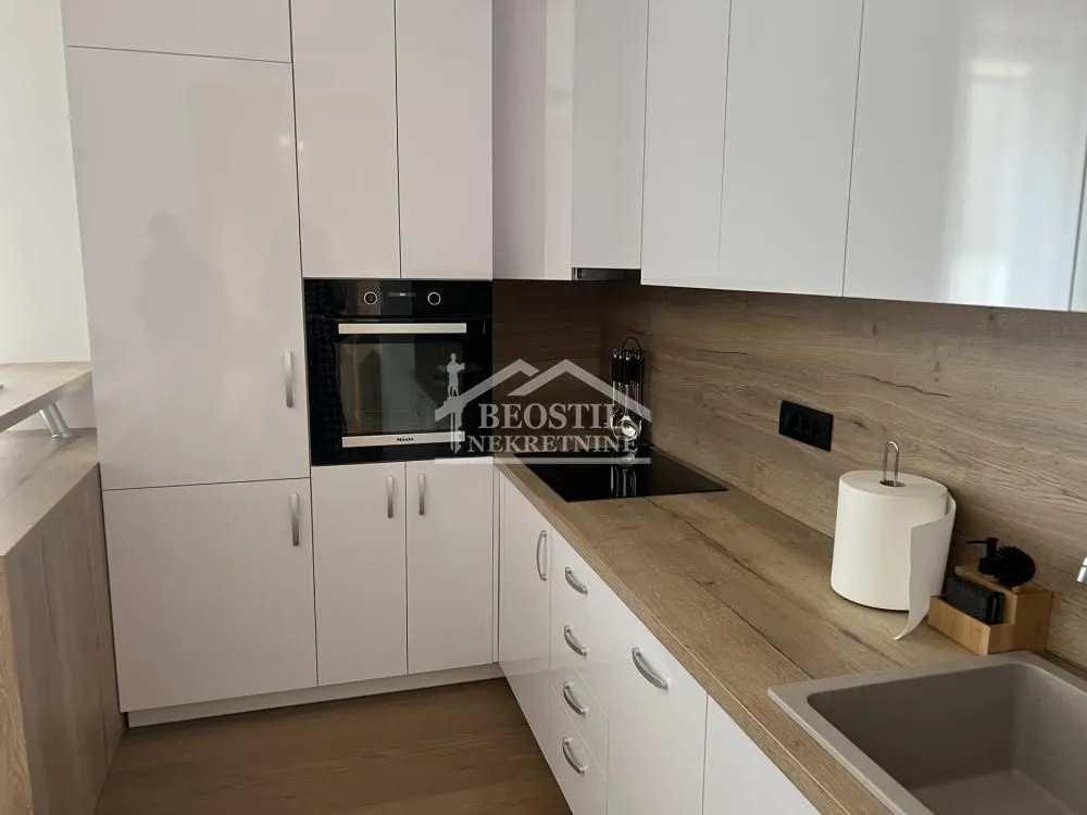 Sale, two bedroom apartment, 69m², Savski Venac, Beograd