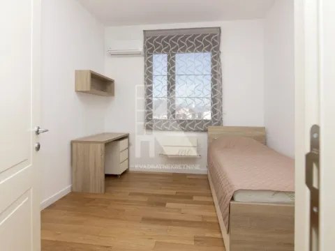 Izdavanje, trosoban stan, 95m², Kruševac, Podgorica - image 11