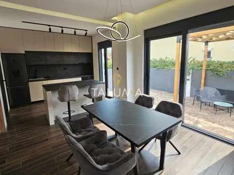 Izdavanje, kuća, 150m², Donja Gorica, Podgorica - image 5