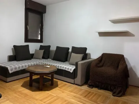 Izdavanje, stan, 50m², Blok 5, Podgorica - image 3