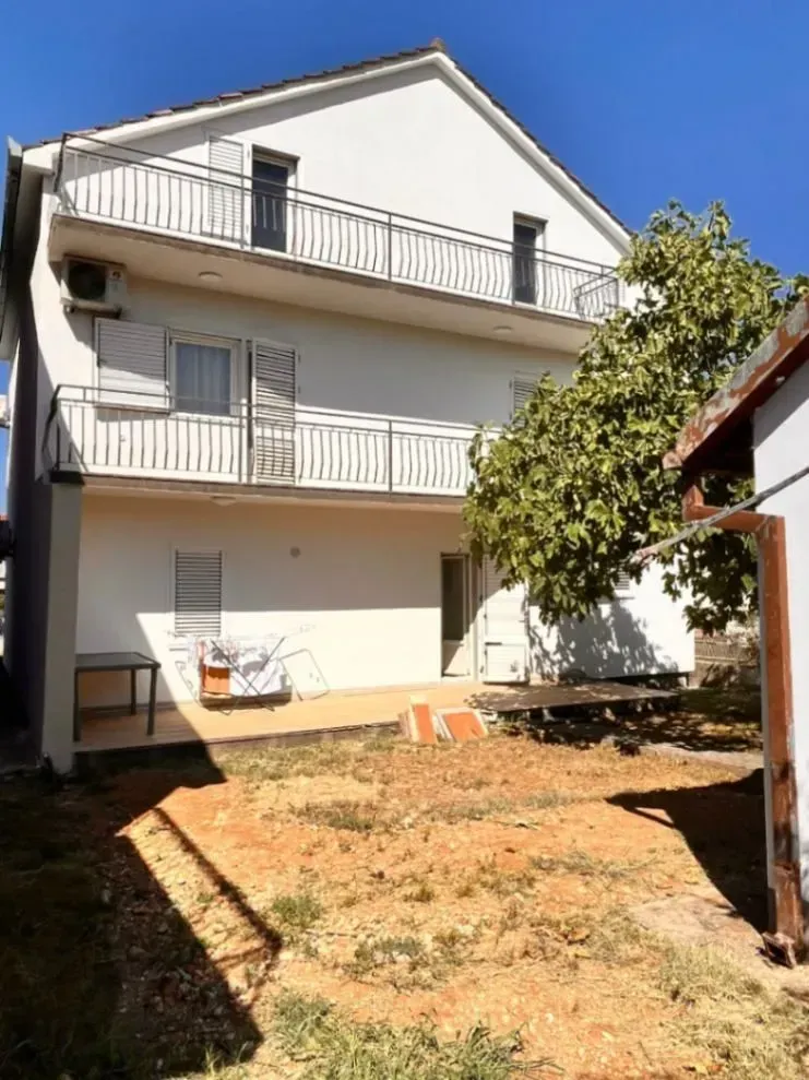 Izdavanje, kuća, 170m², Stari Aerodrom, Podgorica