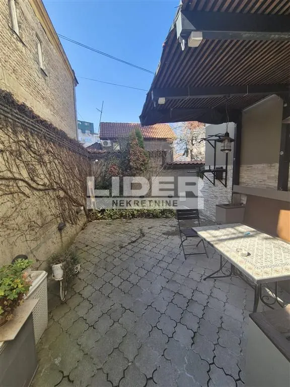 Izdavanje, četvorosoban stan, 100m², Voždovac Sve Podlokacije, Beograd