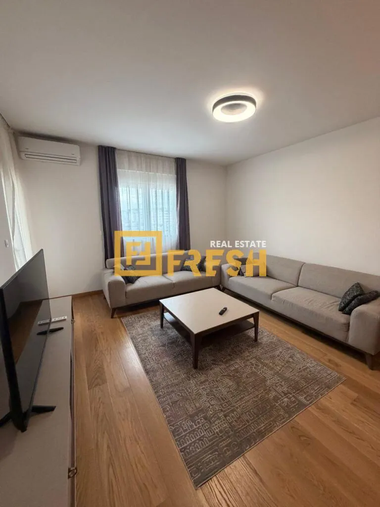Izdavanje, dvosoban stan, 75m², City Kvart, Podgorica