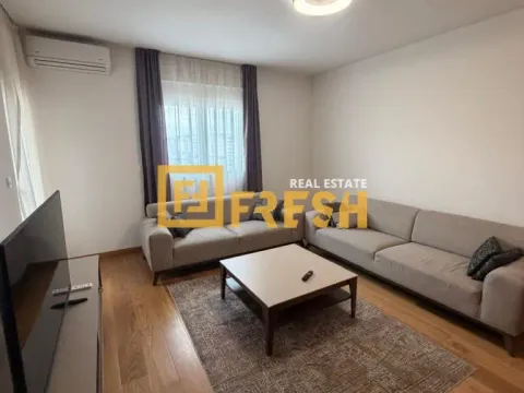Izdavanje, dvosoban stan, 75m², City Kvart, Podgorica - image 1
