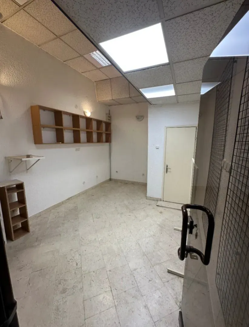 Izdavanje, poslovni prostor, 15m², Preko Morače, Podgorica