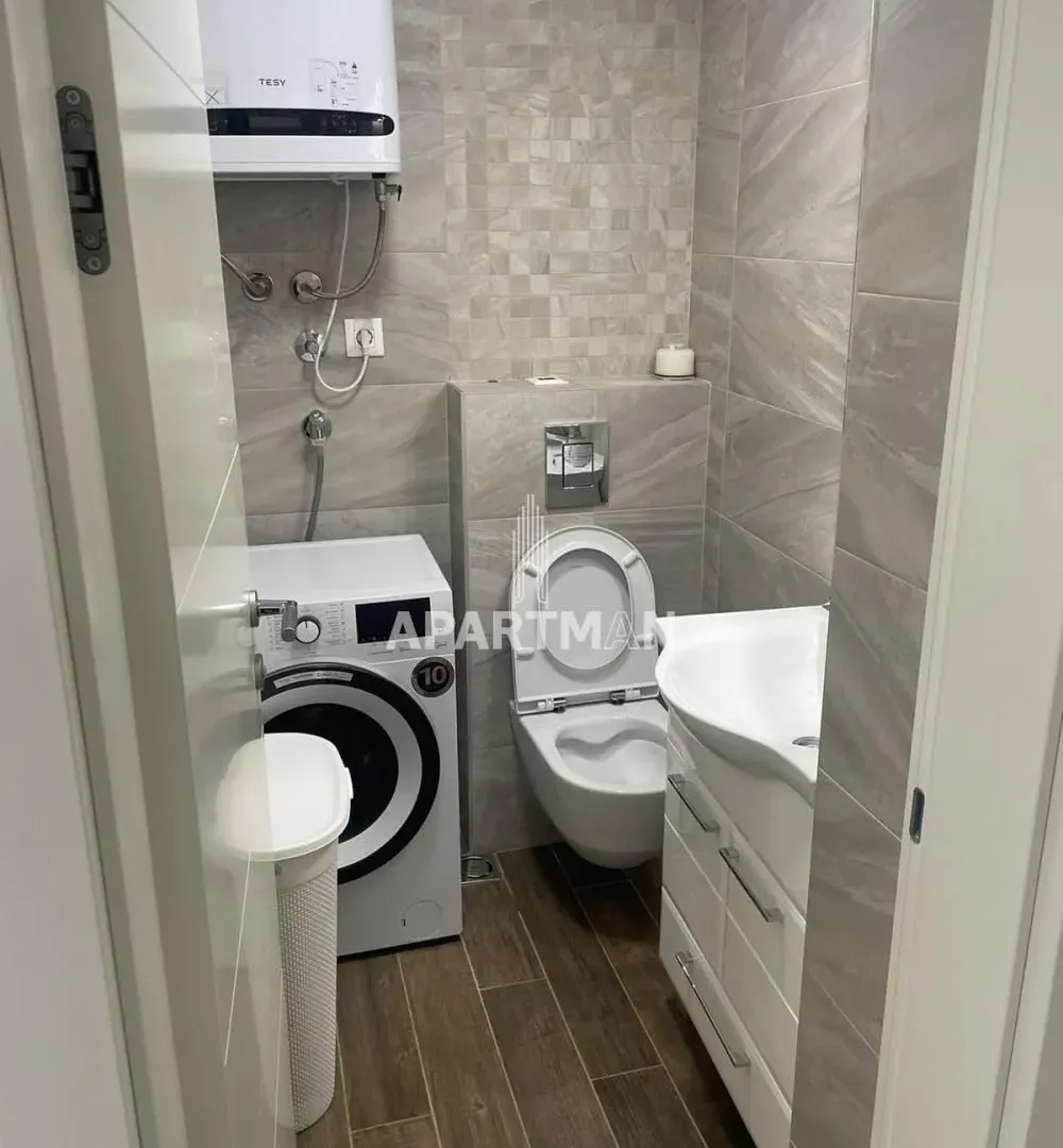 Izdavanje, četvorosoban stan, 78m², Tašmajdan, Palilula Sve Podlokacije