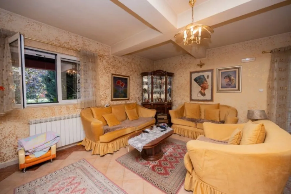 Prodaja, kuća, 250m², Donja Gorica, Podgorica