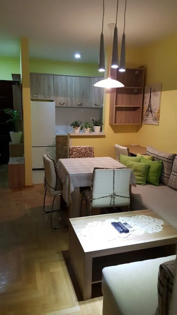 Izdavanje, jednosoban stan, 27m², Banatić, Novi Sad Sve Podlokacije