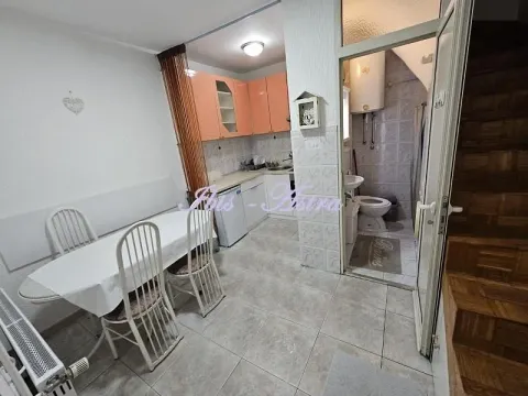 Izdavanje, dvosoban stan, 42m², Đeram Pijaca, Beograd - image 6