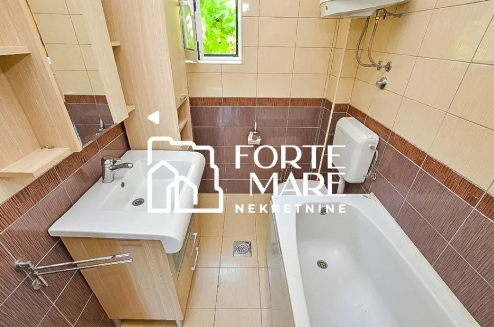 Prodaja, kuća, 110m², Njivice, Herceg Novi