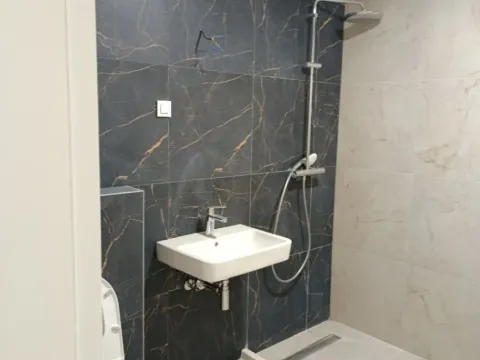 Izdavanje, garsonjera, 40m², Tološka šuma, Podgorica - image 5