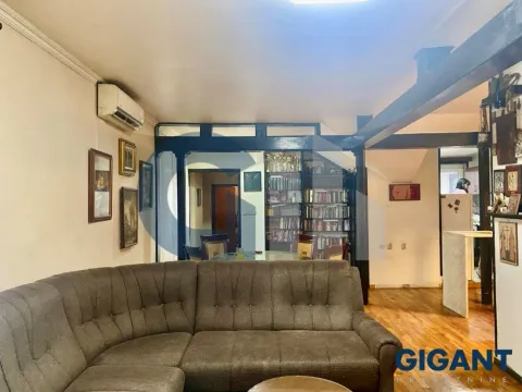 Sale, four bedroom apartment, 121m², Zeleni Venac, Beograd - image 2