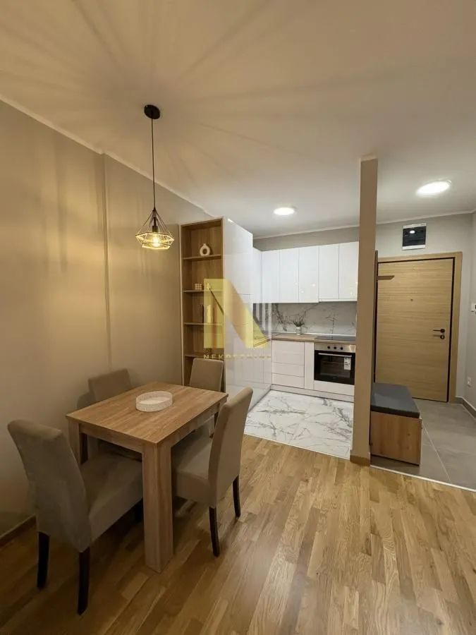 Izdavanje, jednosoban stan, 39m², Avijatičarsko naselje, Novi Sad Sve Podlokacije