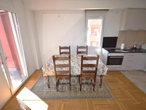 Rent, three bedroom apartment, 92m², 1 maj, Podgorica - image 4