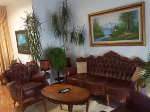 Rent, one bedroom apartment, 50m², Babilonija, Budva - image 11