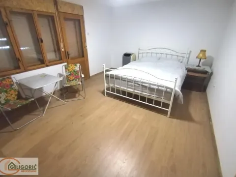 Prodaja, kuća, 175m², Zemun Ugrinovci, Zemun Sve Podlokacije - image 6