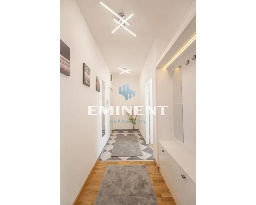 Rent, three bedroom apartment, 65m², Stari Grad, Beograd