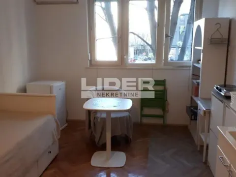 Rent, two bedroom apartment, 36m², Stari Grad, Beograd - image 4