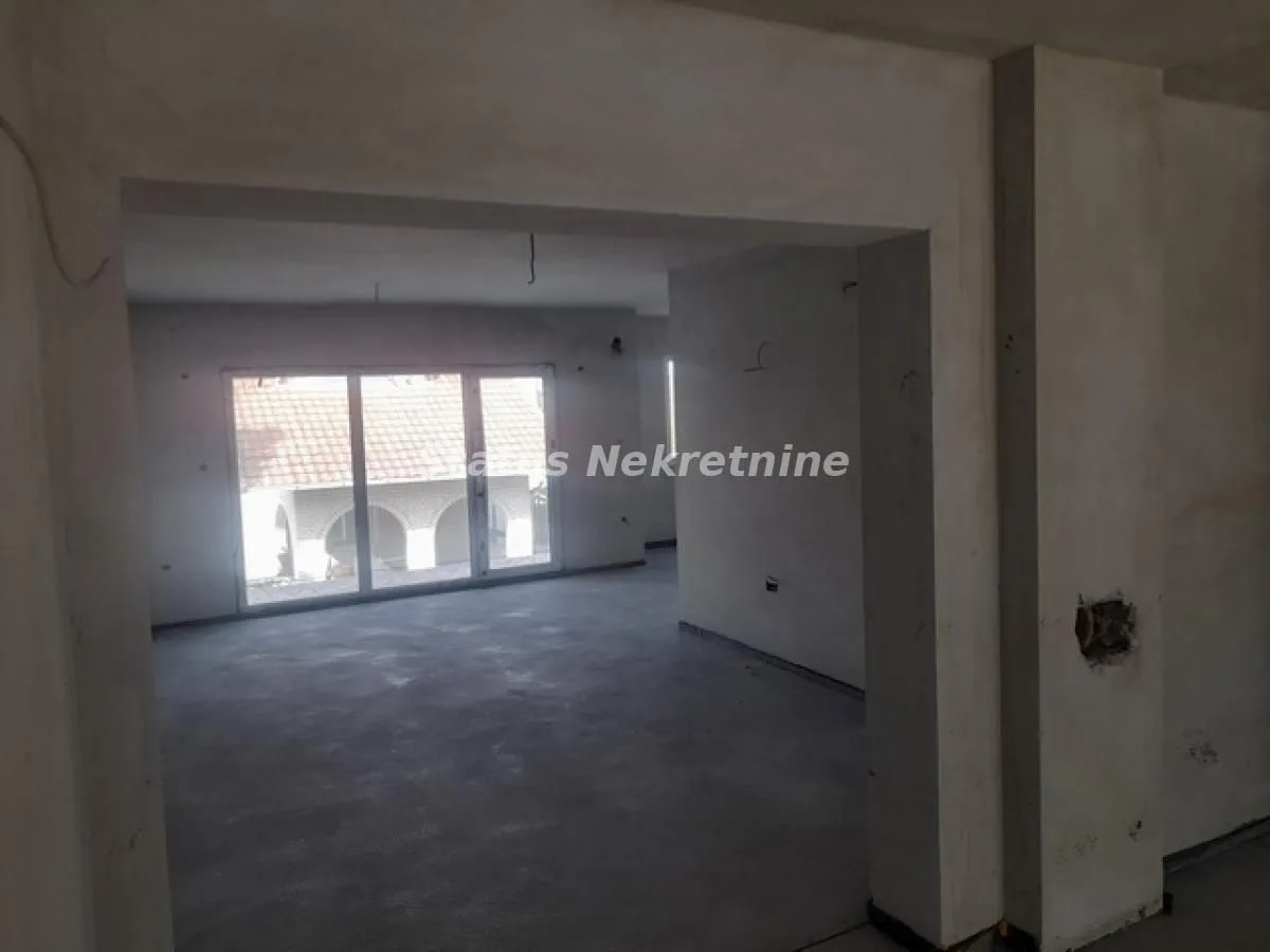 Rent, office space, 200m², Veternik, Novi Sad Sve Podlokacije