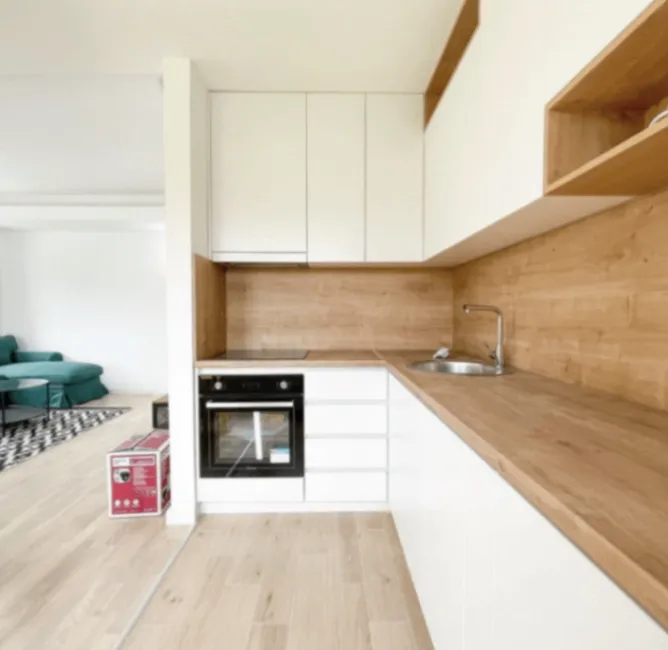 Izdavanje, dvosoban stan, 68m², Centar, Podgorica