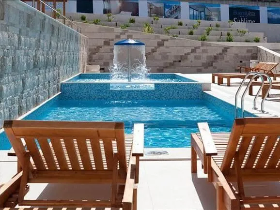 Prodaja, stan, 76m², Dobrota, Kotor
