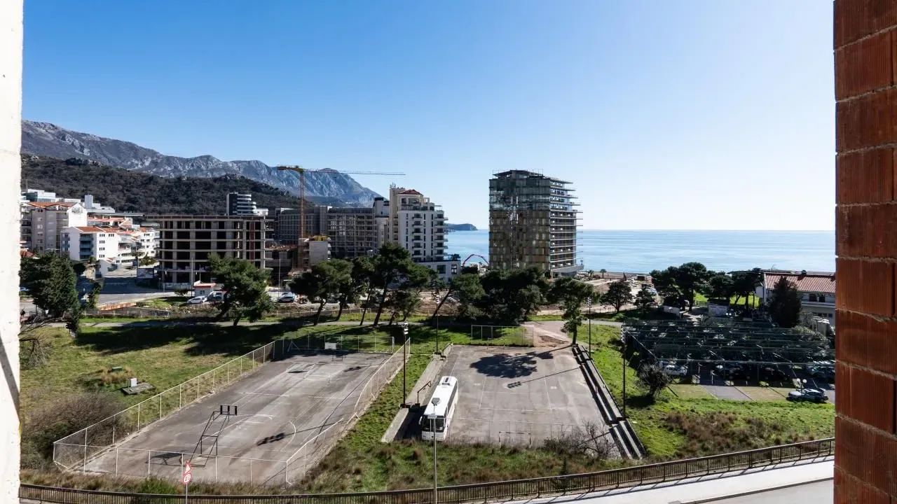 Sale, one bedroom apartment, 52m², Bečići, Budva