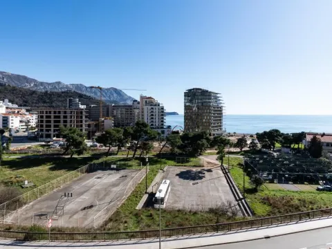 Sale, one bedroom apartment, 52m², Bečići, Budva - image 1