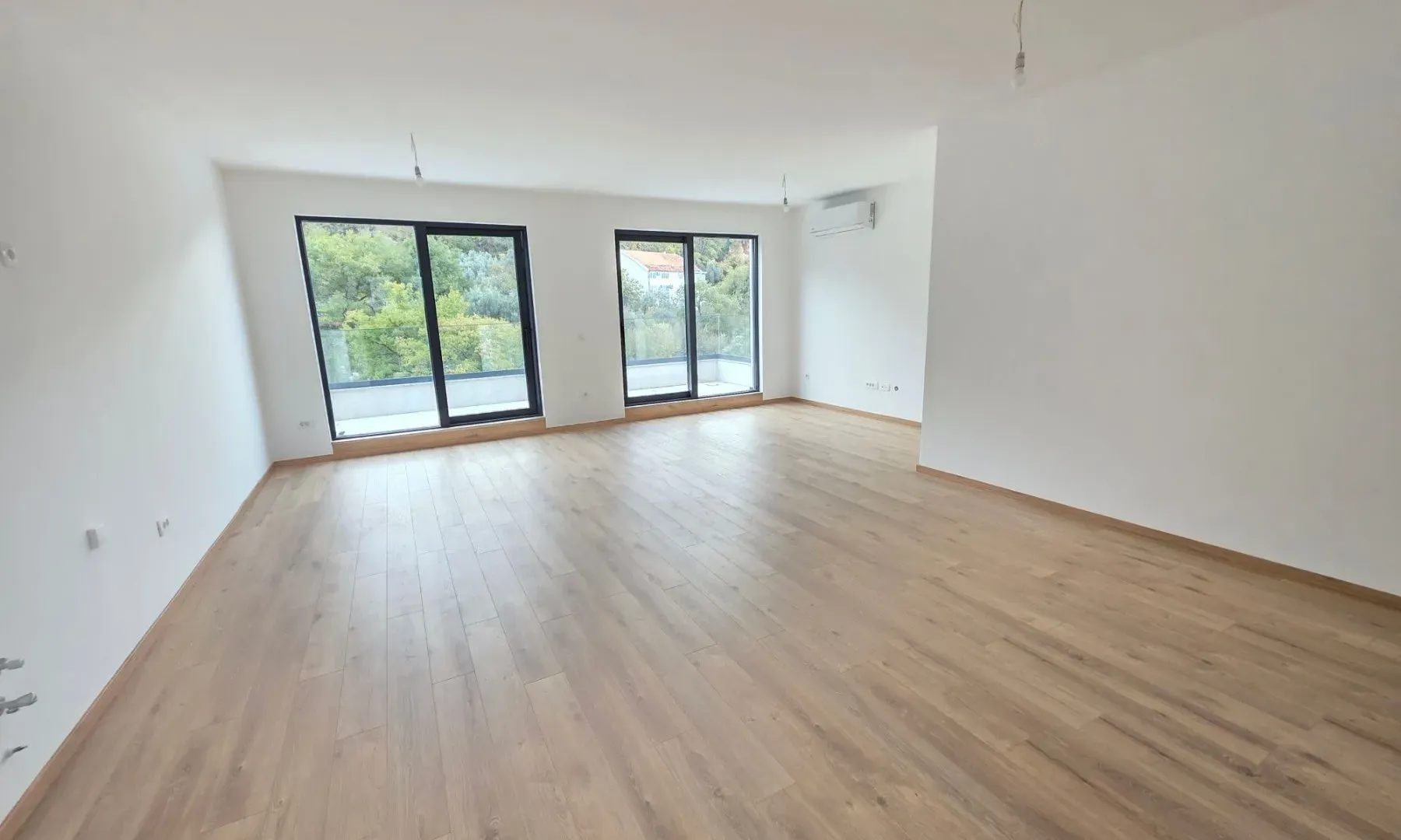 Sale, two bedroom apartment, 114m², Kamenovo, Budva