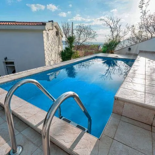 Daily-rent, three bedroom apartment, 300m², Bečići, Budva