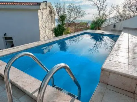 Izdavanje, kuća, 300m², Bečići, Budva - image 2