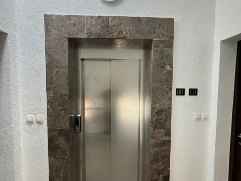 Rent, two bedroom apartment, 65m², Pržno, Budva - image 10