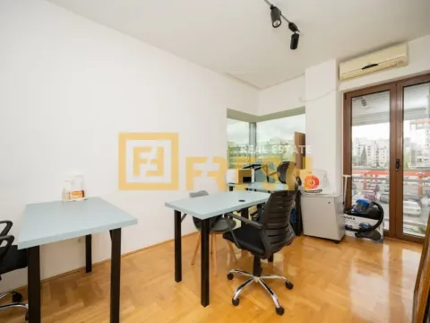 Prodaja, trosoban stan, 138m², Preko Morače, Podgorica - image 6