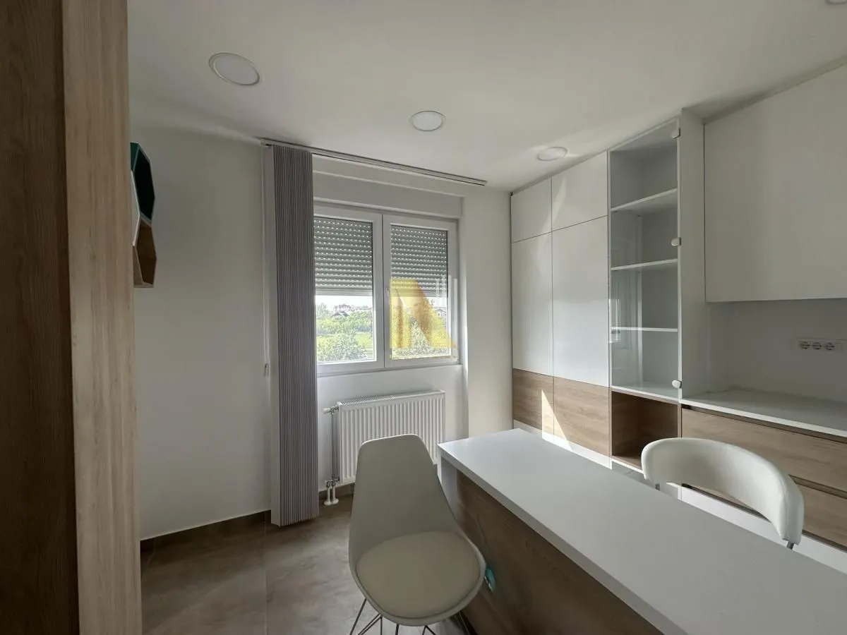 Rent, office space, 90m², Nova Detelinara, Novi Sad Sve Podlokacije