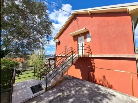 Izdavanje, dvosoban stan, 70m², Radanovići, Kotor - image 16