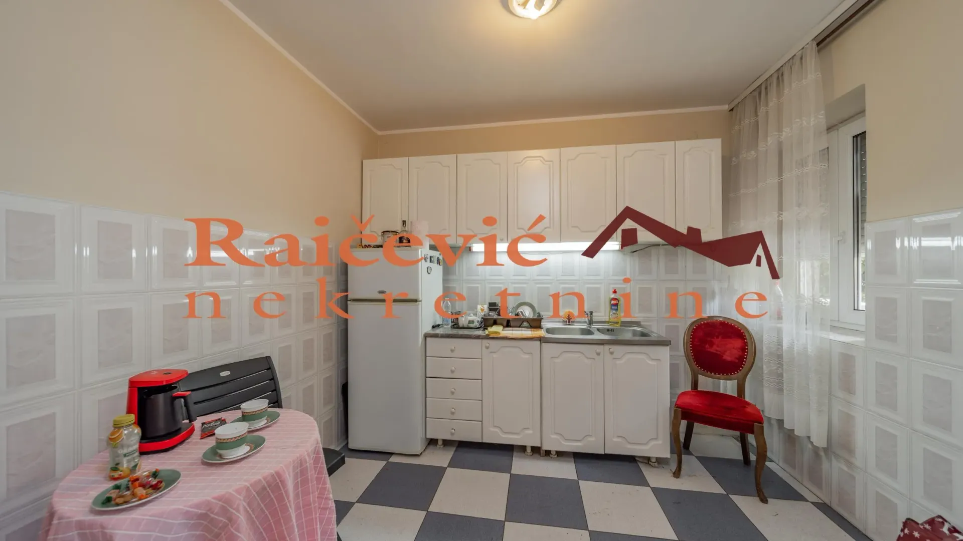 Prodaja, trosoban stan, 127m², Zvezdara Sve Podlokacije, Beograd