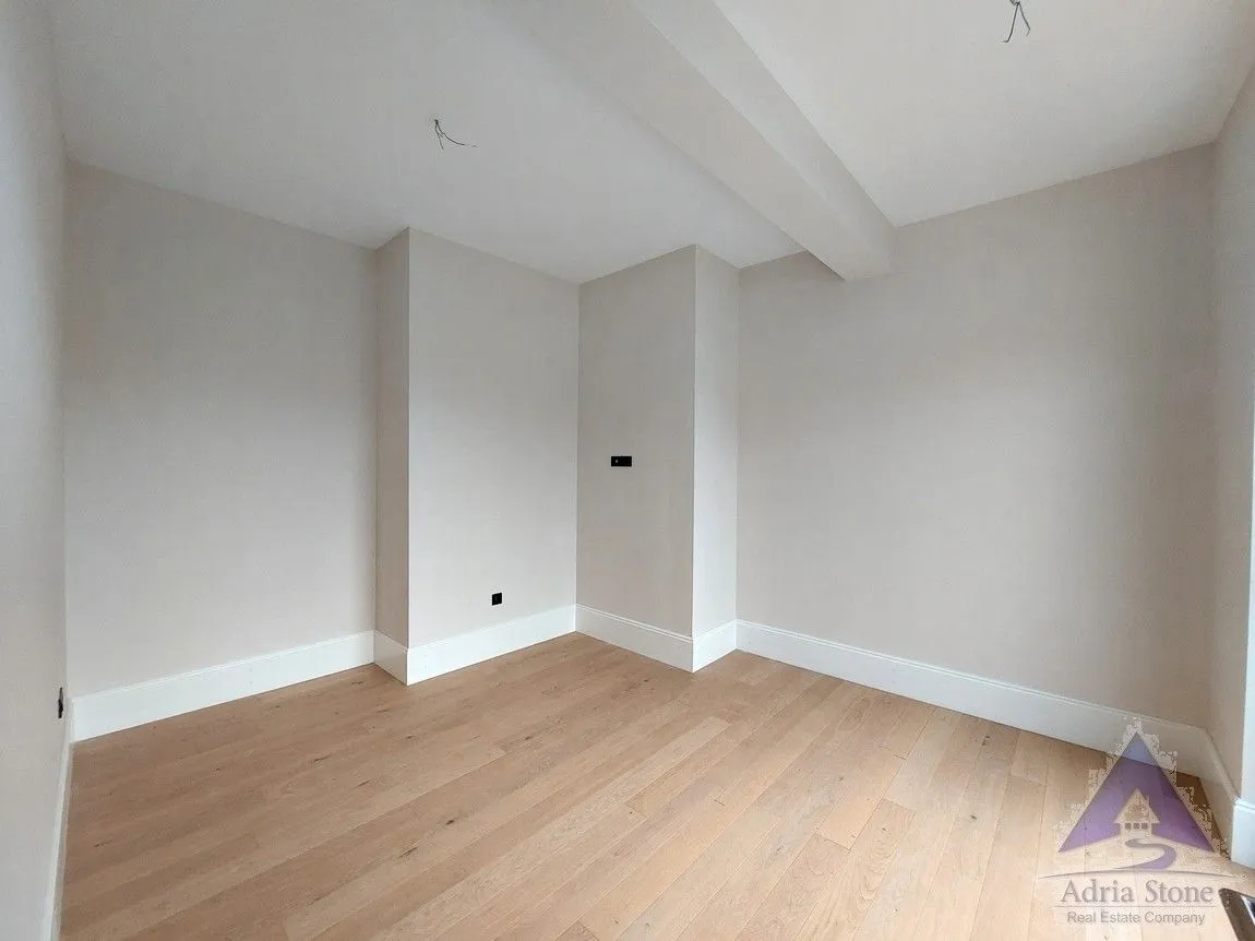 Prodaja, jednosoban stan, 77m², Rafailovići, Budva